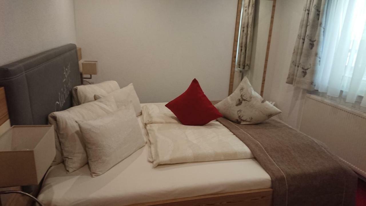 Apartament Michaela *